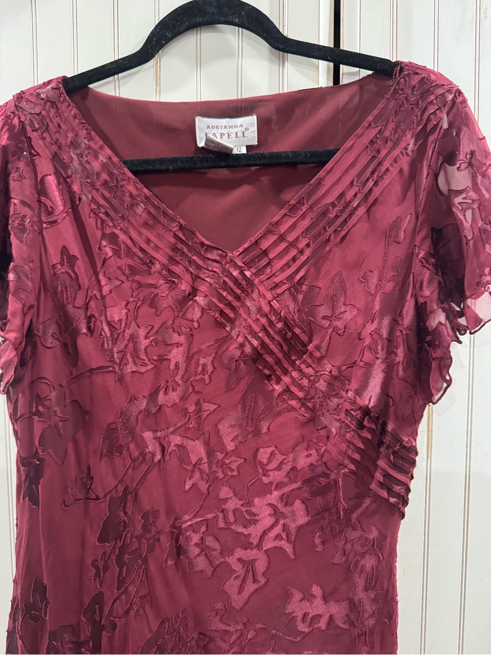 Adrianna Papell Wine V-Neck Floral Mesh Midi Dress